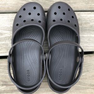 Crocs Mary Jane Sz 8 brown